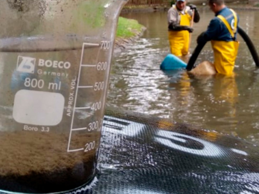 confinamiento y deshidratación de lodos con sistemas de geomembranas y geotextiles