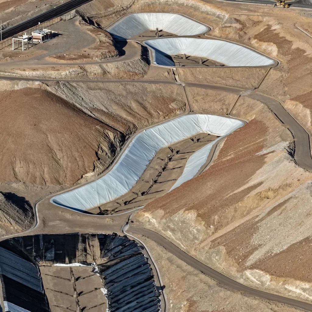 Instalación industrial relacionada con geomembranas