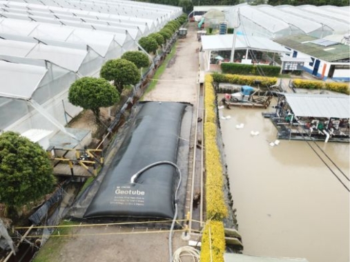 retiro confinamiento y deshidratación de los lodos